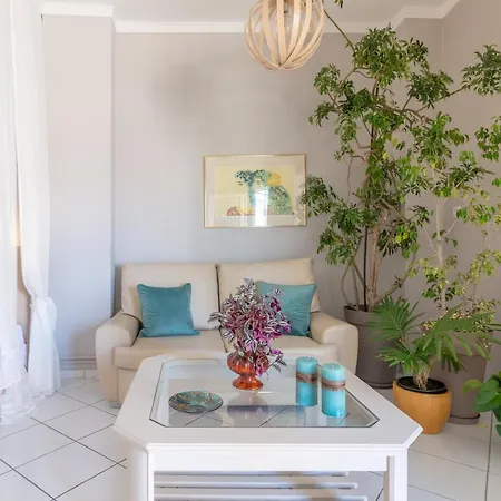 Life On Canvas Family Apartment Heraklion (Crete)
