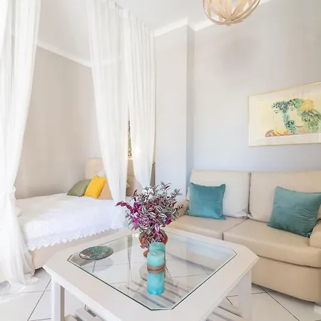 Apartment Life On Canvas Family Heraklion (Crete)
