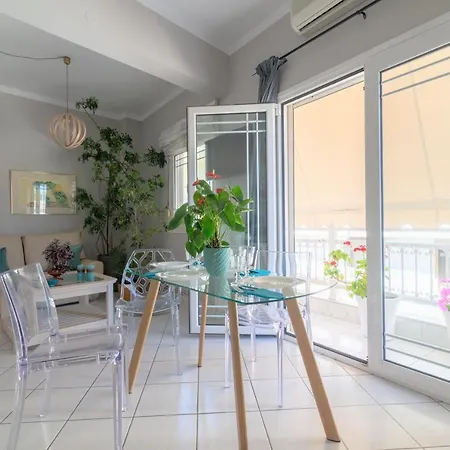 Life On Canvas Family Apartment Heraklion (Crete)